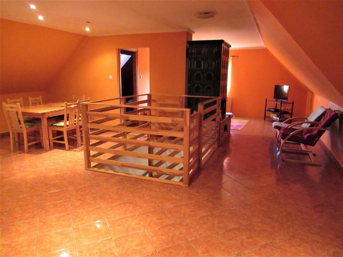 Menyhart Apartman Gyenesdiason 6 Fo Reszere ภายนอก รูปภาพ